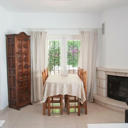 بيت للعطل Marysol Sleeps 6 فوينخيرولا