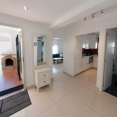 Marysol Sleeps 6 بيت للعطل فوينخيرولا